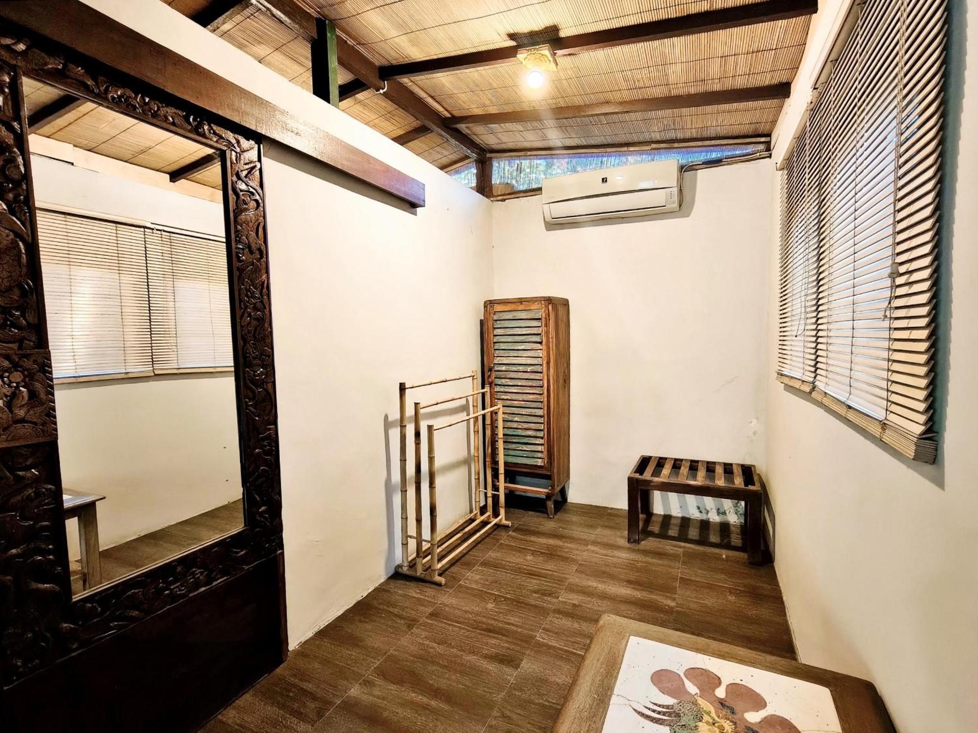 Panda Lumbung Bed & Breakfast ซานูร์ ภายนอก รูปภาพ