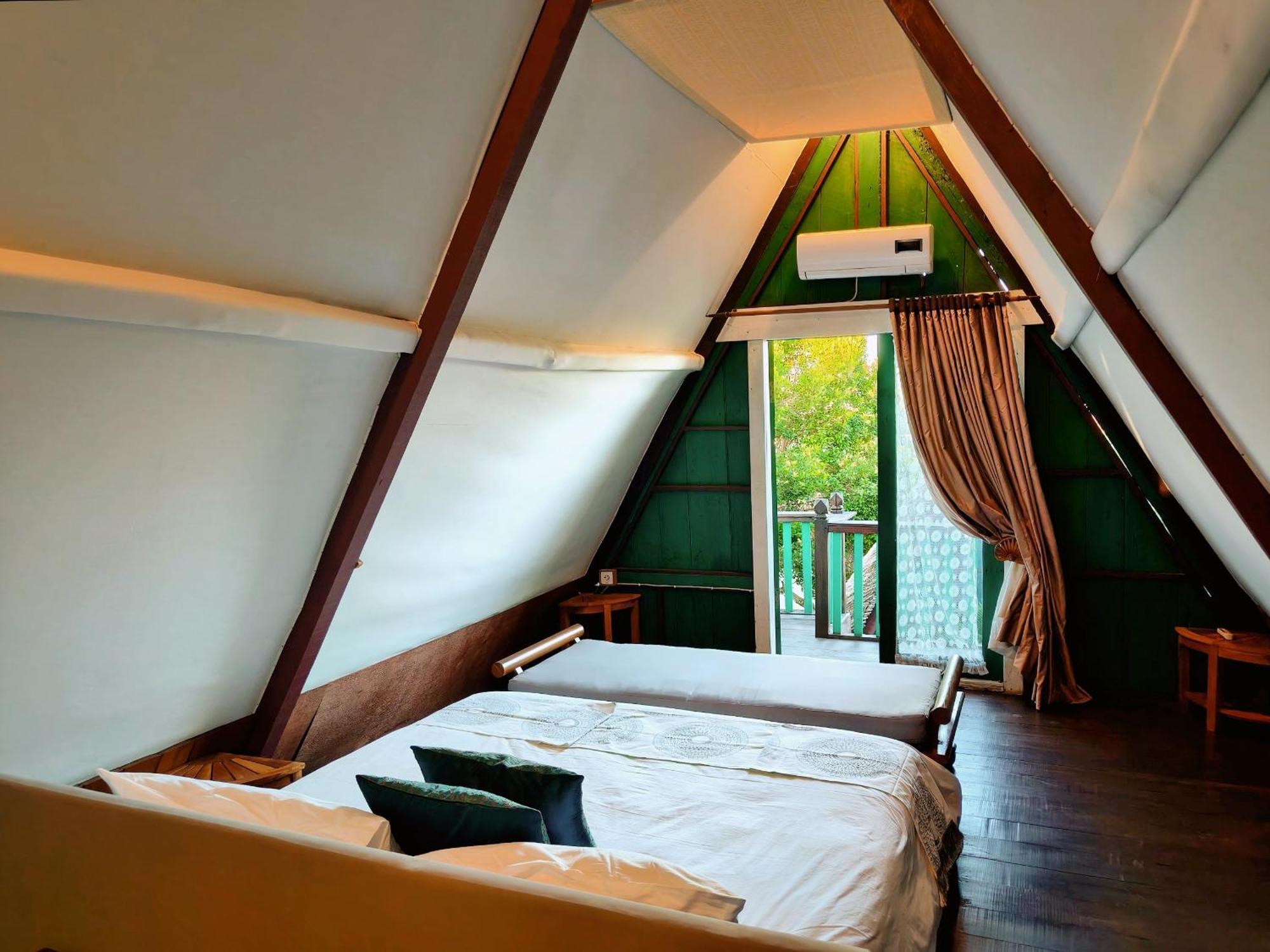 Panda Lumbung Bed & Breakfast ซานูร์ ภายนอก รูปภาพ