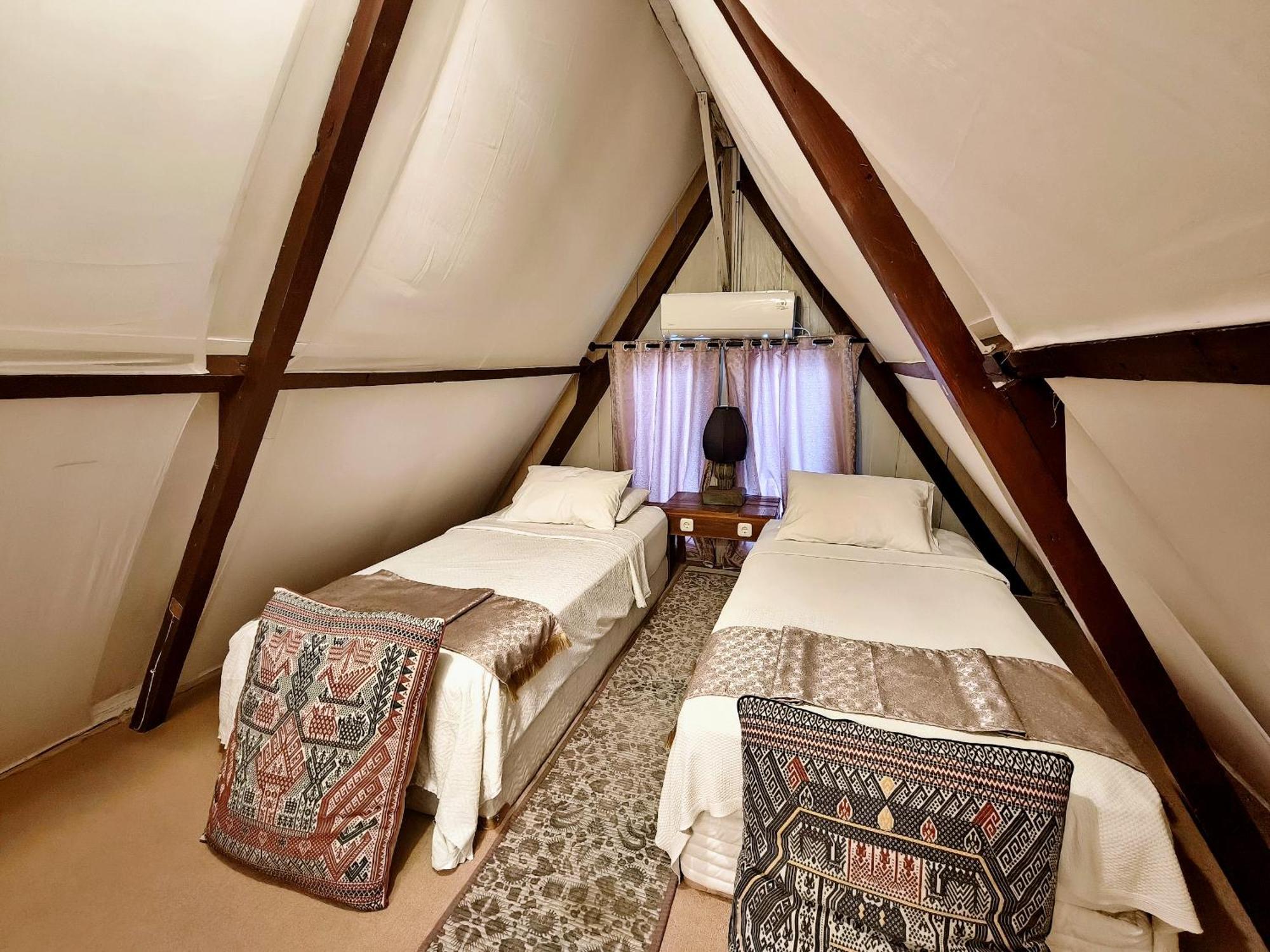 Panda Lumbung Bed & Breakfast ซานูร์ ภายนอก รูปภาพ