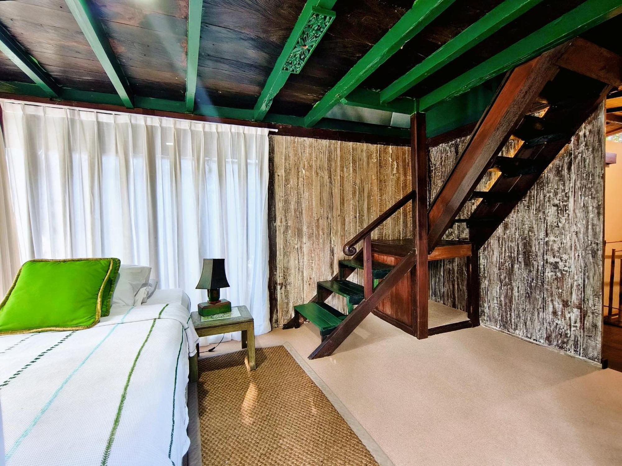 Panda Lumbung Bed & Breakfast ซานูร์ ภายนอก รูปภาพ