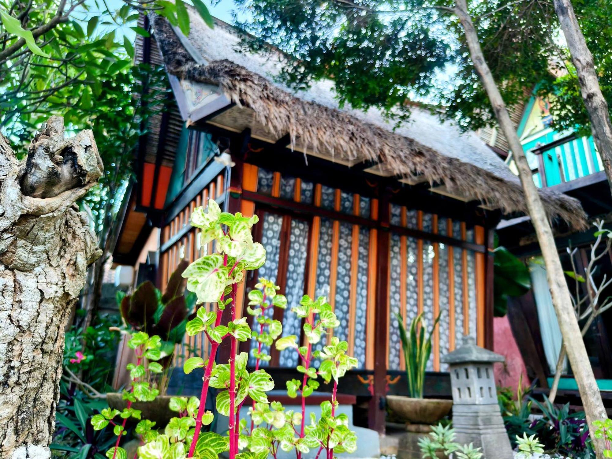 Panda Lumbung Bed & Breakfast ซานูร์ ภายนอก รูปภาพ