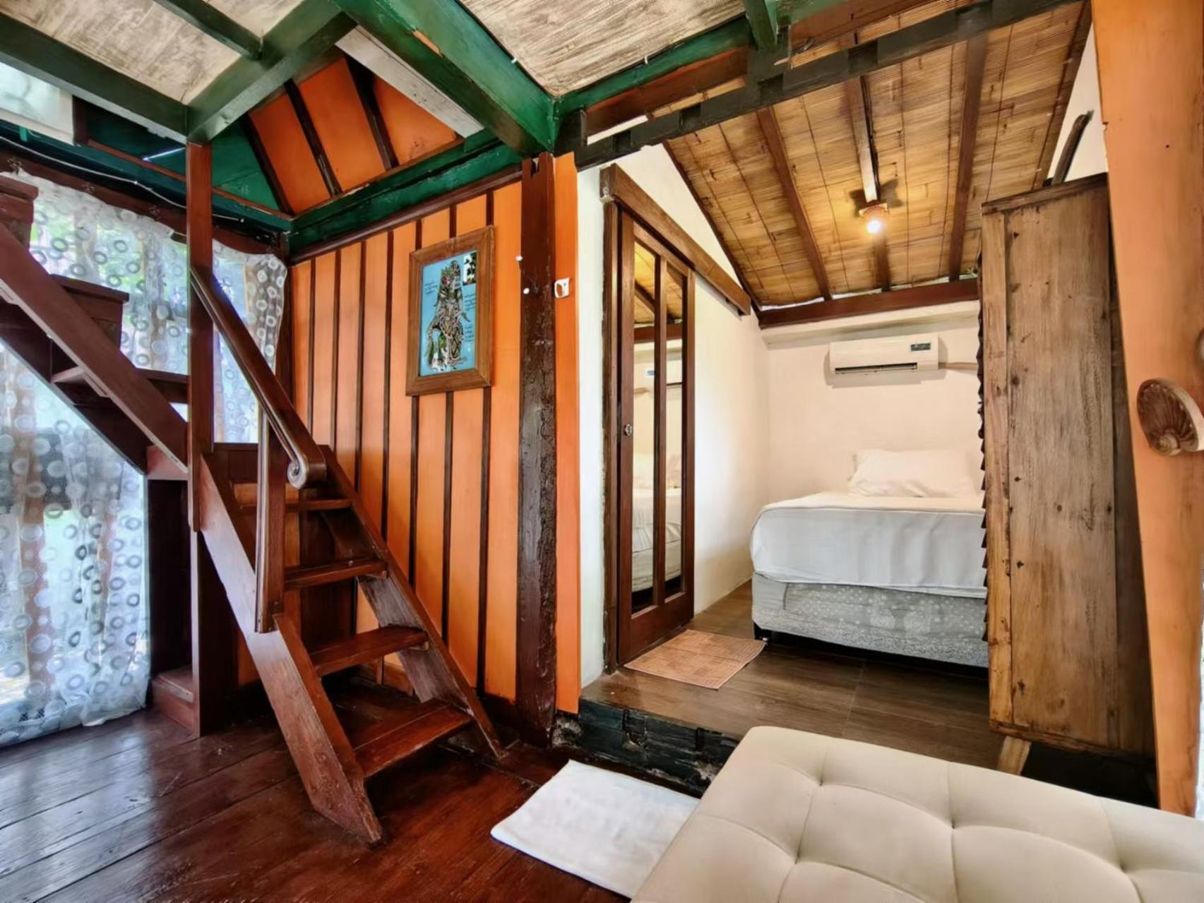 Panda Lumbung Bed & Breakfast ซานูร์ ภายนอก รูปภาพ