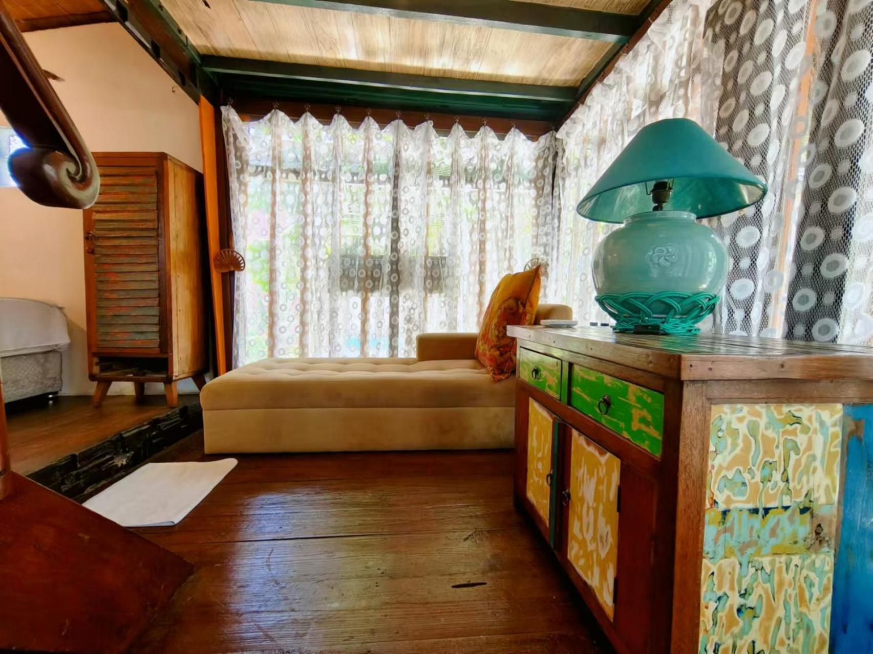 Panda Lumbung Bed & Breakfast ซานูร์ ภายนอก รูปภาพ